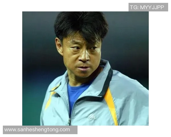 足球明星李华的个人简介与精彩瞬间照片分享 足球明星李华的个人简介与精彩瞬间照片分享