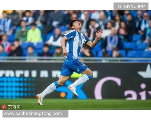 足球明星卡卡与古诗的完美结合展现运动与文化的交融之美 足球明星卡卡与古诗的完美结合展现运动与文化的交融之美